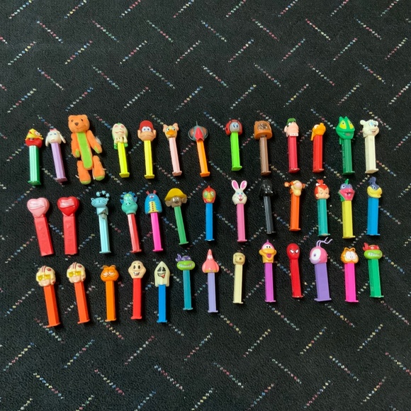 Unique Pez Collection 39 pieces - Picture 1 of 3